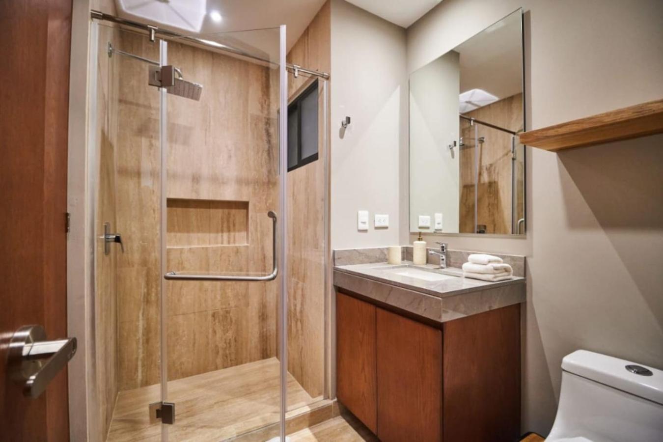 Appartamento Luxury 2bd Rooftop Pool Jacuzzi Gym Sauna Y